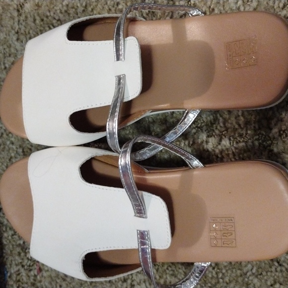 Wedge Sandals - Picture 3 of 4